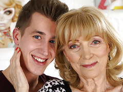 UhAnal presents: Old lady magdi is in love with this young dick
