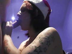 UhAnal presents: Tia's christmas webcam show