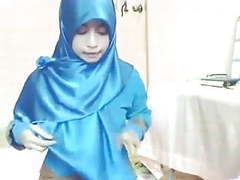UhAnal presents: Satin hijab 1