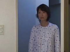 UhAnal presents: A charming mom is 57 years old