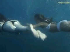 UhAnal presents: Bikini girls filmed underwater in the ocean