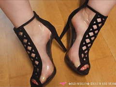 UhAnal presents: Foot fetish - french woman shoes on vends-ta-culotte