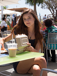 UhAnal presents: Alex Mae Got Horchata Face
